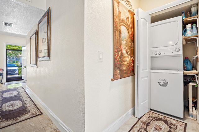 7926 Willow Spring Drive 1317, Lake Worth, FL 33467