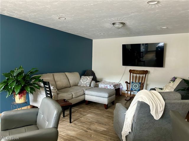 820 Commerce Street, Wellsburg, WV 26070