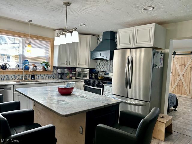 820 Commerce Street, Wellsburg, WV 26070