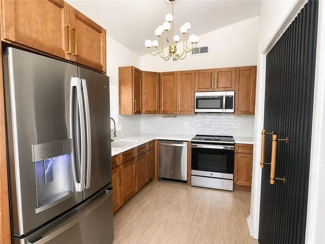 215 Maplewood Drive SW, Calhoun, GA 30701