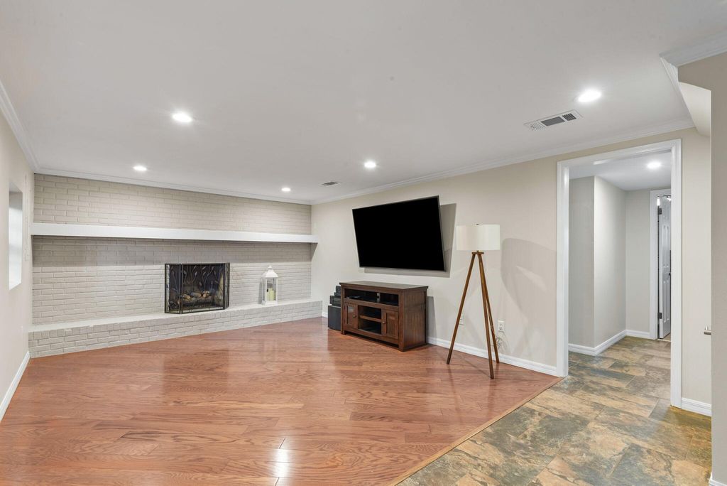 Image 32 of property listing at 5 Maple Avenue, Shalimar, FL 32579