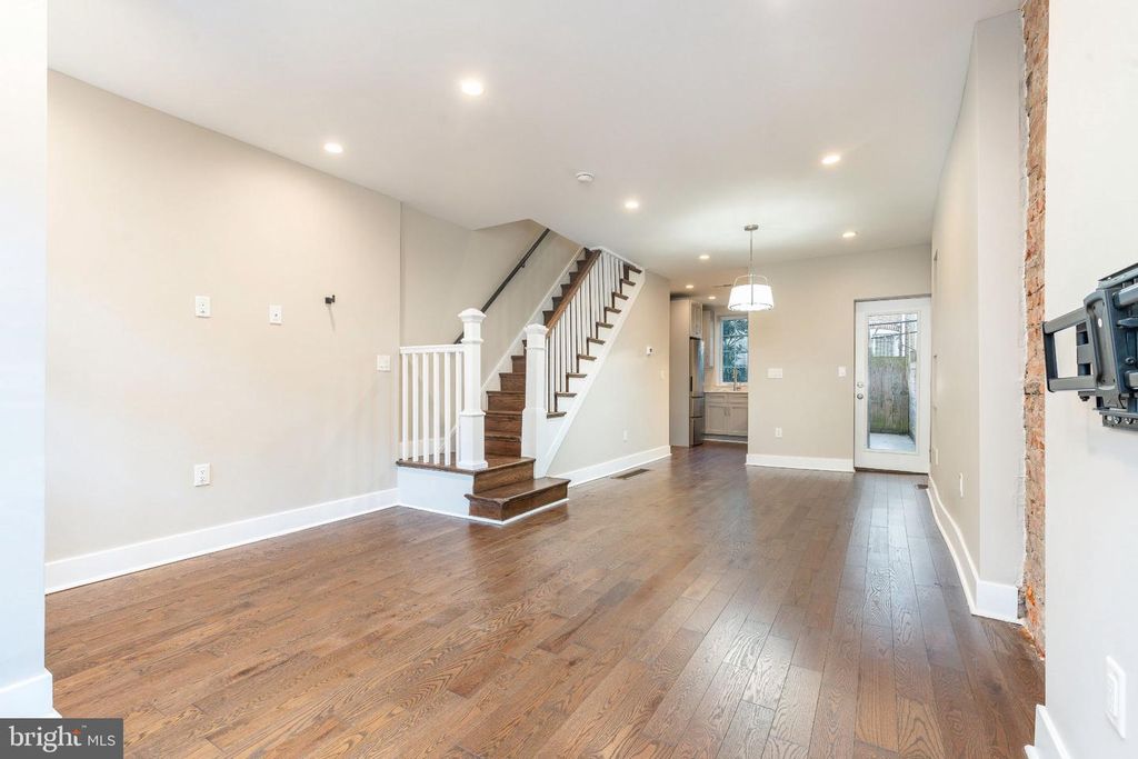 1347 S DOVER ST, PHILADELPHIA, PA 19146 — photo 5