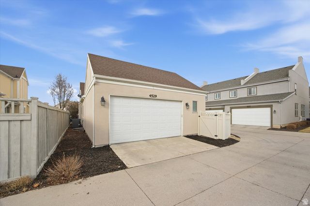 4529 W IRON MOUNTAIN DR, South Jordan, UT 84009