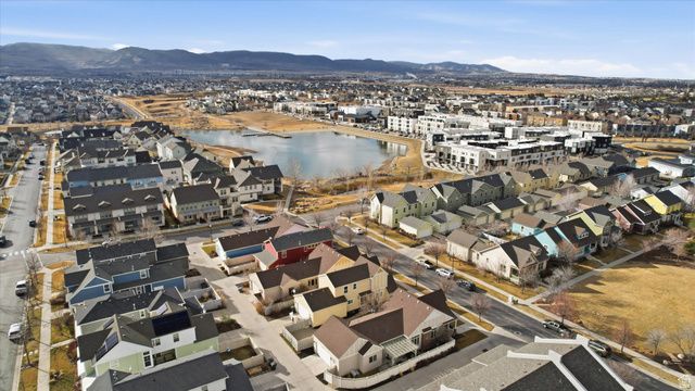 4529 W IRON MOUNTAIN DR, South Jordan, UT 84009