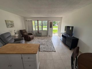 175 Canterbury H, West Palm Beach, FL 33417