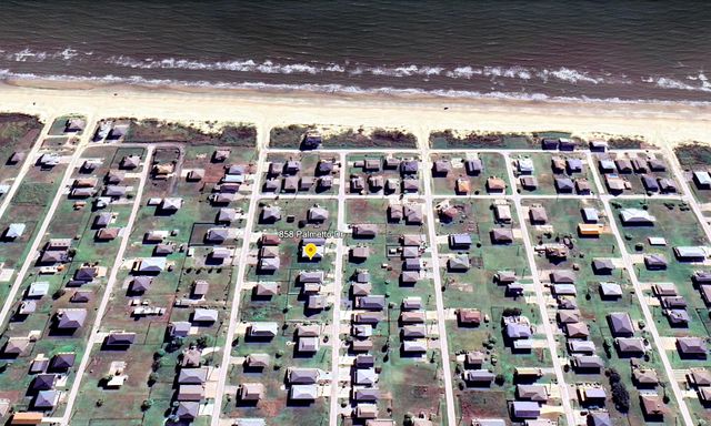 858 Palmetto Drive, Crystal Beach, TX 77650