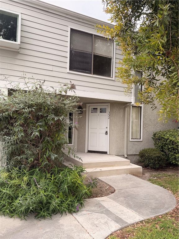 352 Deerfield Avenue 47, Irvine, CA 92606