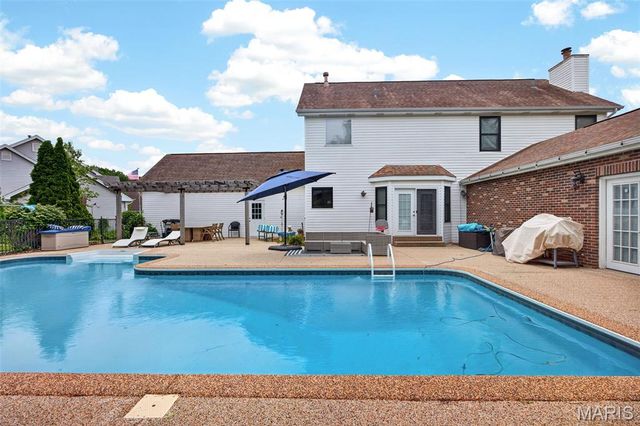 612 Royal Pine Court, Lake St Louis, MO 63367