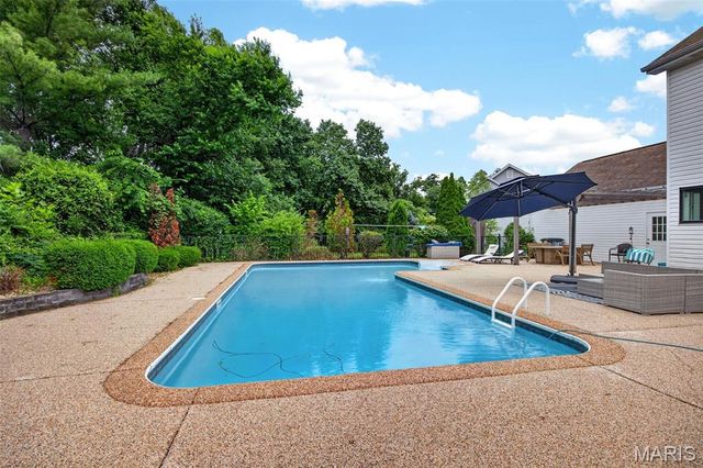 612 Royal Pine Court, Lake St Louis, MO 63367