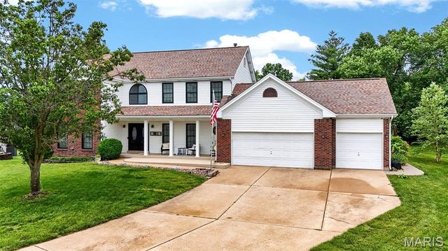 612 Royal Pine Court, Lake St Louis, MO 63367
