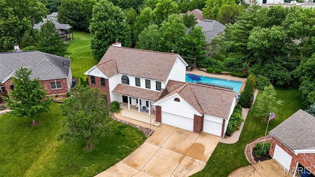 612 Royal Pine Court, Lake St Louis, MO 63367