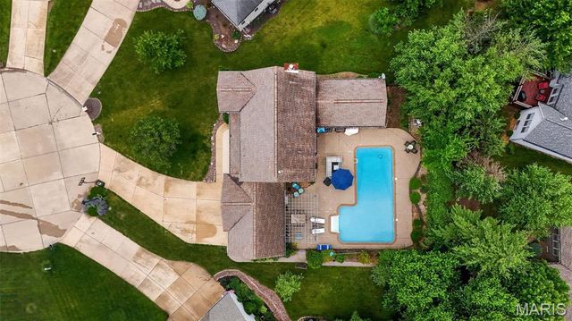 612 Royal Pine Court, Lake St Louis, MO 63367