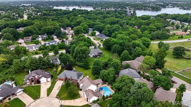 612 Royal Pine Court, Lake St Louis, MO 63367