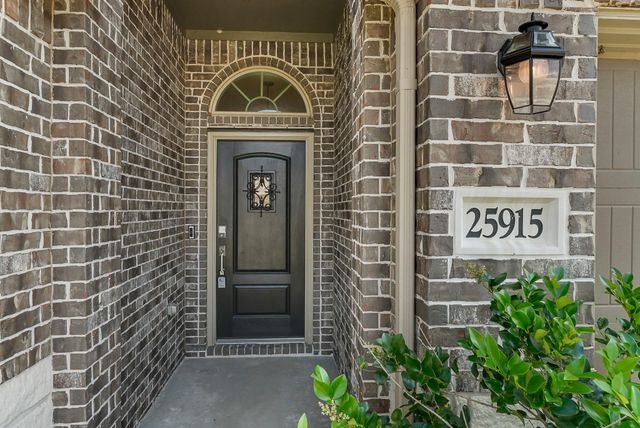 25915 Aura Lake Lane, Richmond, TX 77406