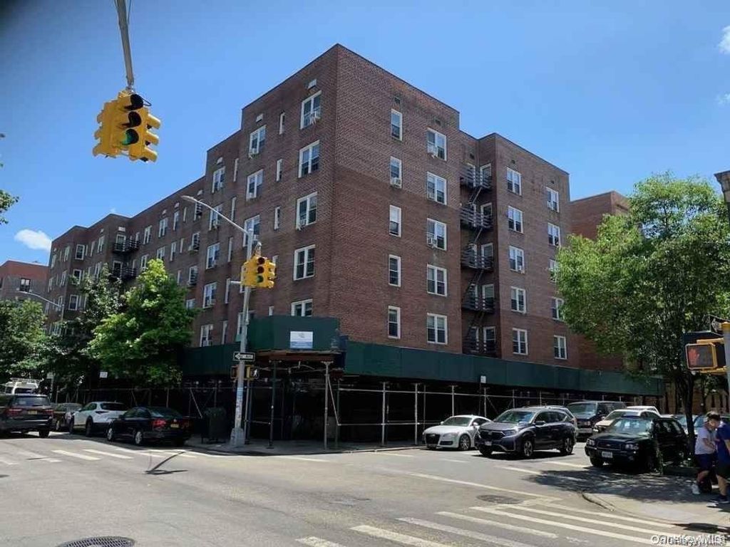 4240 Bowne Street 4D, Flushing, NY 11355 — exterior