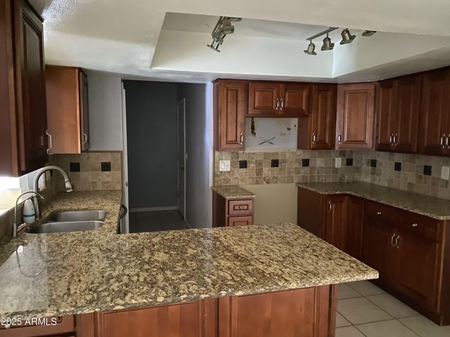 11615 N 39TH Drive, Phoenix, AZ 85029