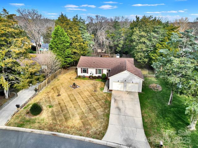 10518 Camelback Circle, Charlotte, NC 28226