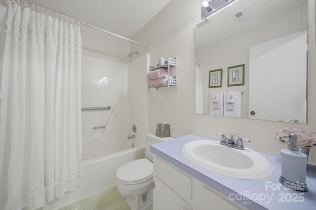 10518 Camelback Circle, Charlotte, NC 28226