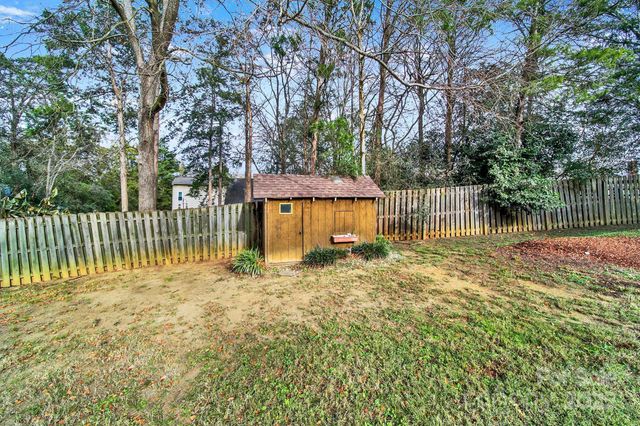 10518 Camelback Circle, Charlotte, NC 28226