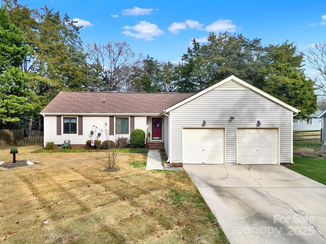 10518 Camelback Circle, Charlotte, NC 28226
