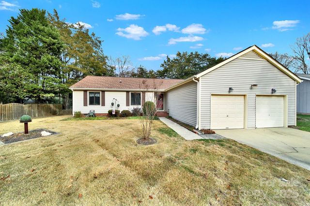 10518 Camelback Circle, Charlotte, NC 28226