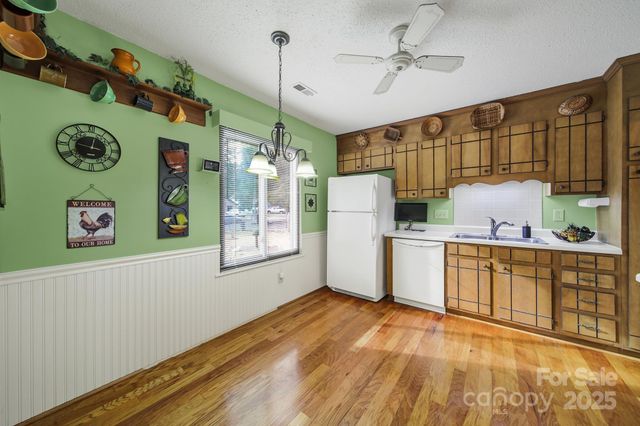 10518 Camelback Circle, Charlotte, NC 28226