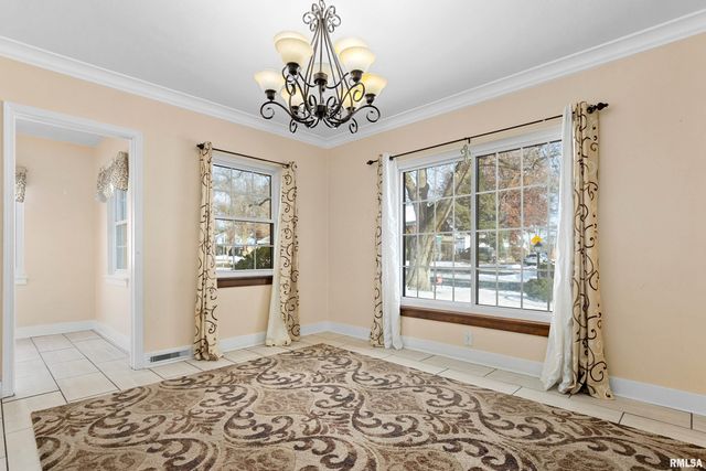 3007 N BIGELOW Street, Peoria, IL 61604