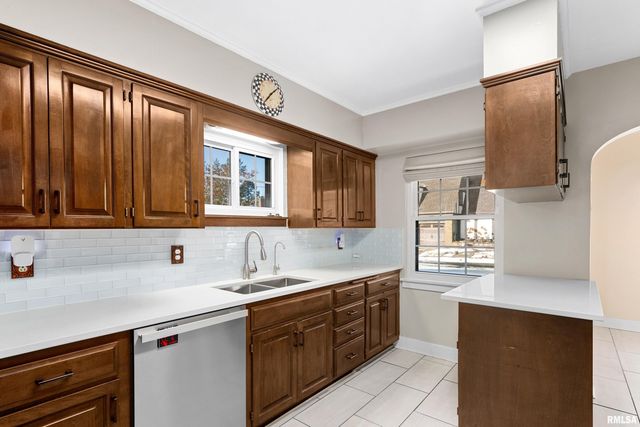 3007 N BIGELOW Street, Peoria, IL 61604