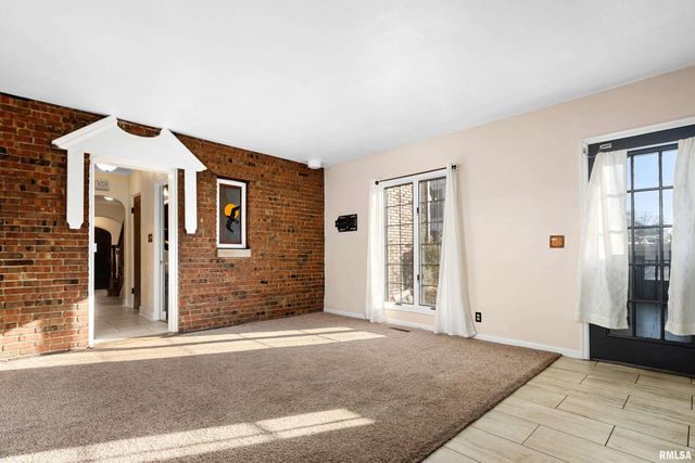 3007 N BIGELOW Street, Peoria, IL 61604