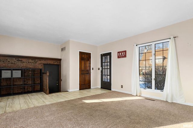 3007 N BIGELOW Street, Peoria, IL 61604