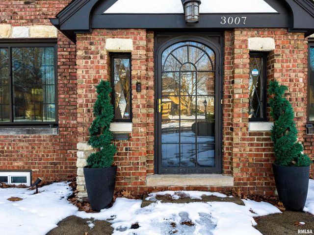 3007 N BIGELOW Street, Peoria, IL 61604