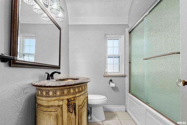 3007 N BIGELOW Street, Peoria, IL 61604