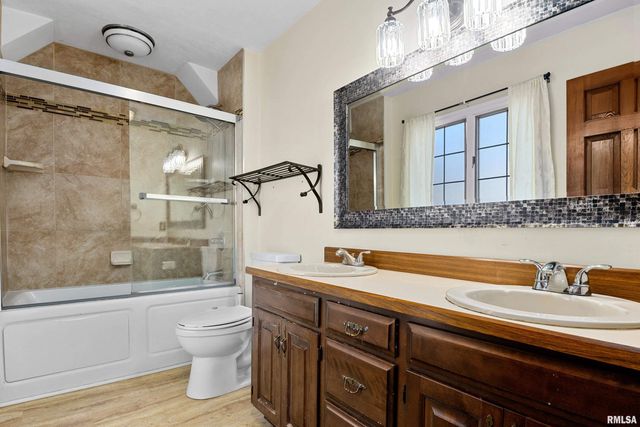 3007 N BIGELOW Street, Peoria, IL 61604