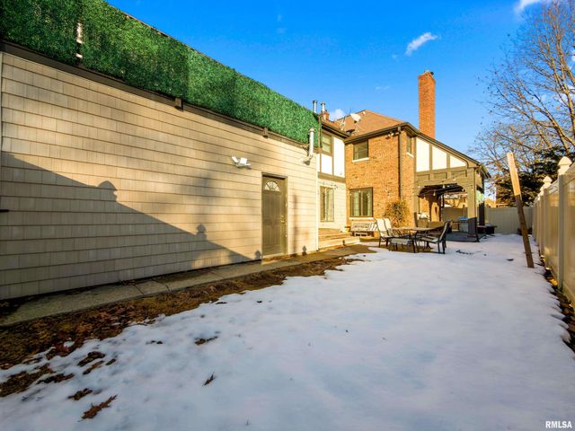 3007 N BIGELOW Street, Peoria, IL 61604