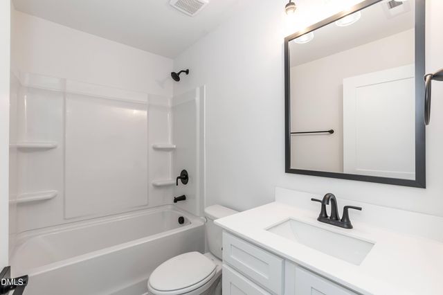 207 Drayton Hall Lane, Sanford, NC 27330