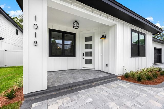 1018 FARMSTEAD STREET, Eustis, FL 32736