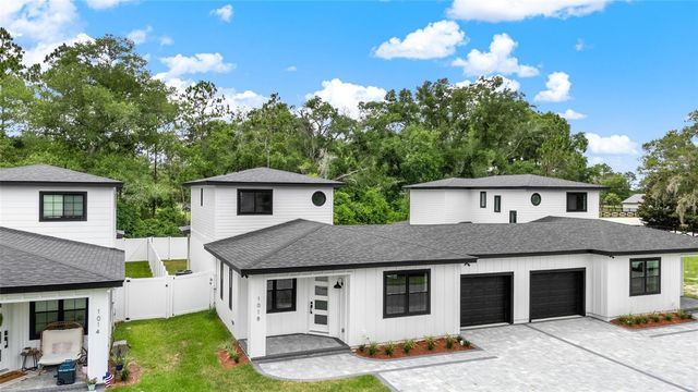 1018 FARMSTEAD STREET, Eustis, FL 32736