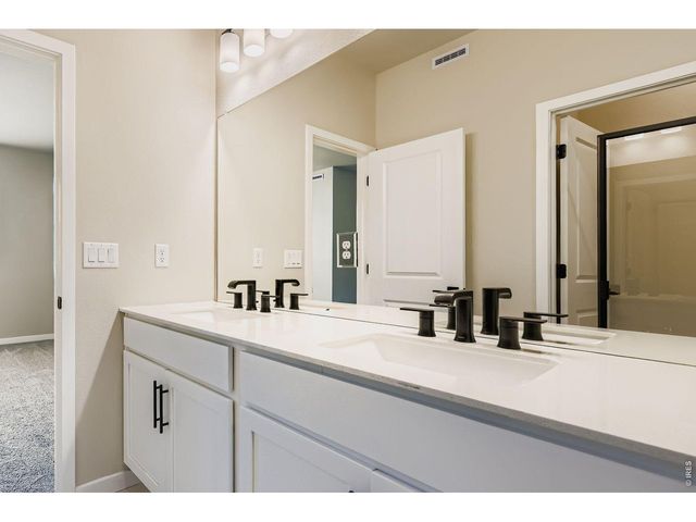 2819 Bear Springs Cir, Longmont, CO 80503