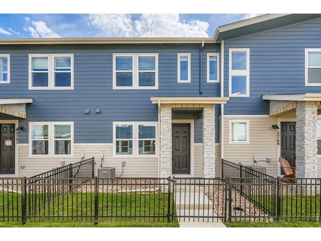 2819 Bear Springs Cir, Longmont, CO 80503