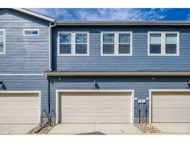 2819 Bear Springs Cir, Longmont, CO 80503