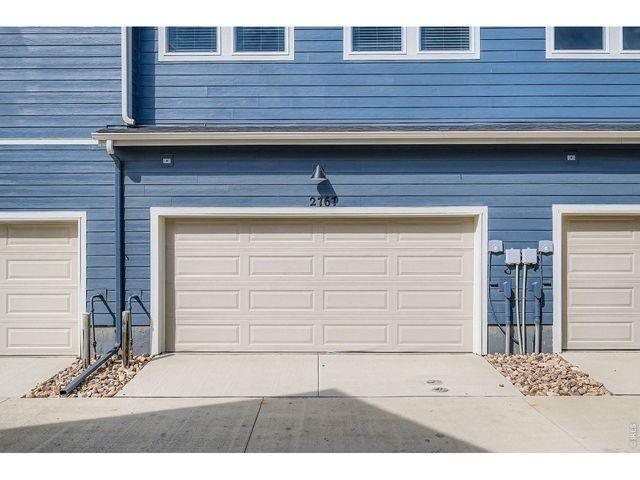 2819 Bear Springs Cir, Longmont, CO 80503