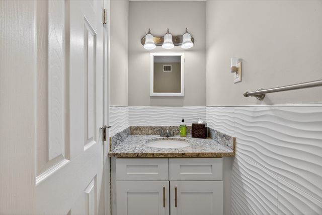 83 Comares Ave 4B, St Augustine, FL 32080