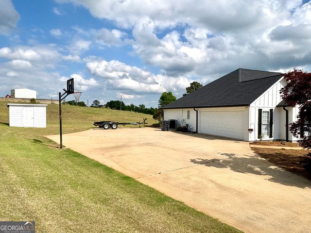 102 Troon Way, Lagrange, GA 30241