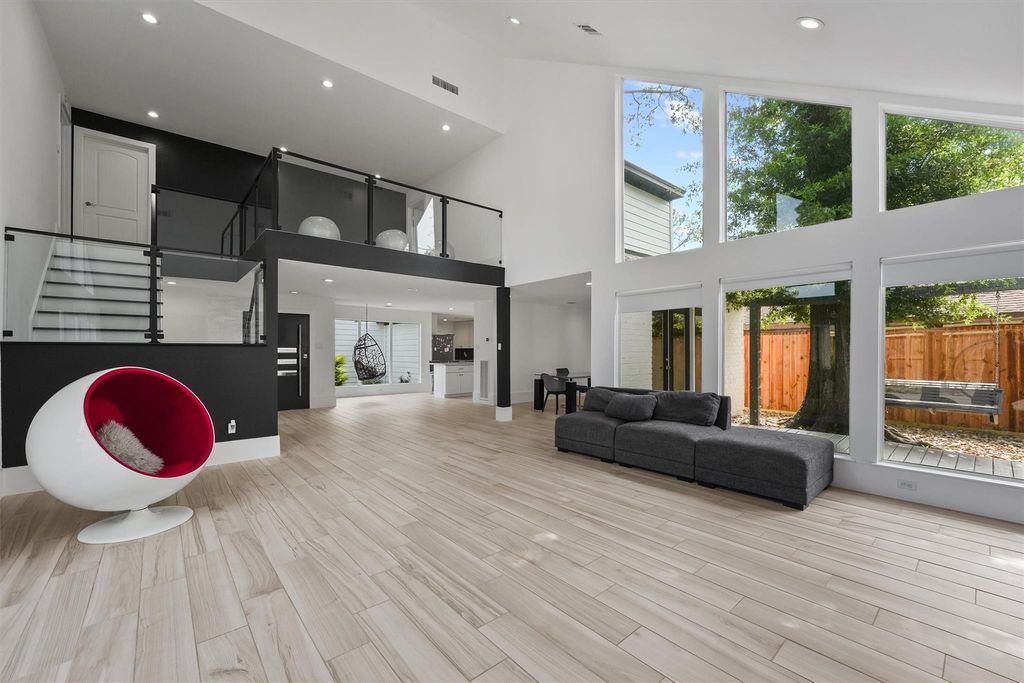 10034 Briar Forest Dr Drive, Houston, TX 77042