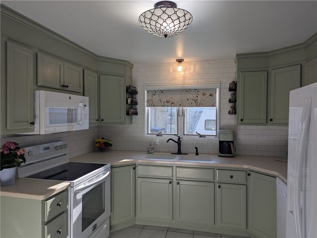 116 Grasmere Road, Lockport Town, NY 14094