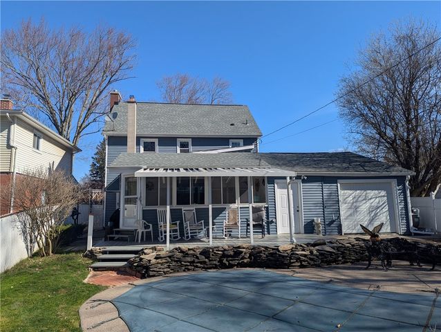 116 Grasmere Road, Lockport Town, NY 14094