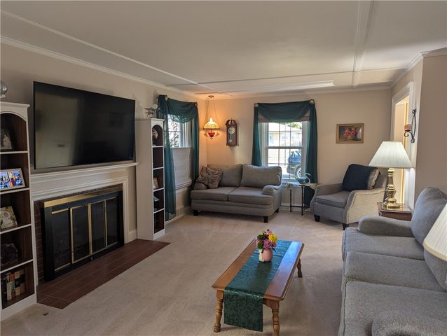 116 Grasmere Road, Lockport Town, NY 14094