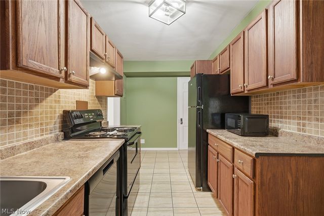 13500 Shaker Boulevard 203, Cleveland, OH 44120