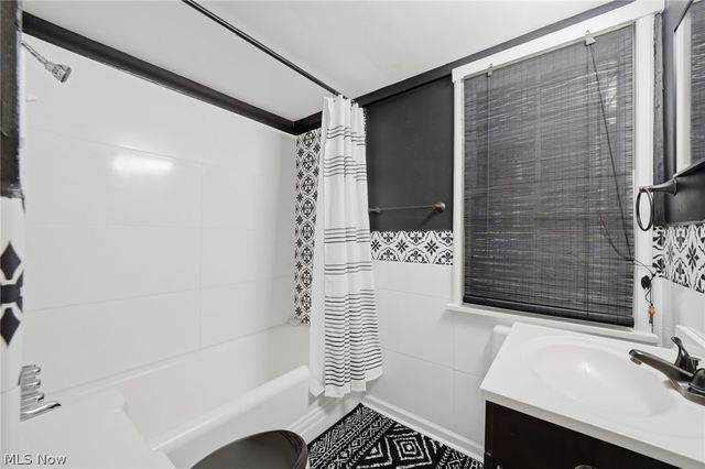 13500 Shaker Boulevard 203, Cleveland, OH 44120