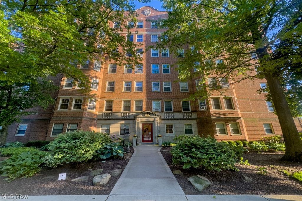 13500 Shaker Boulevard 203, Cleveland, OH 44120